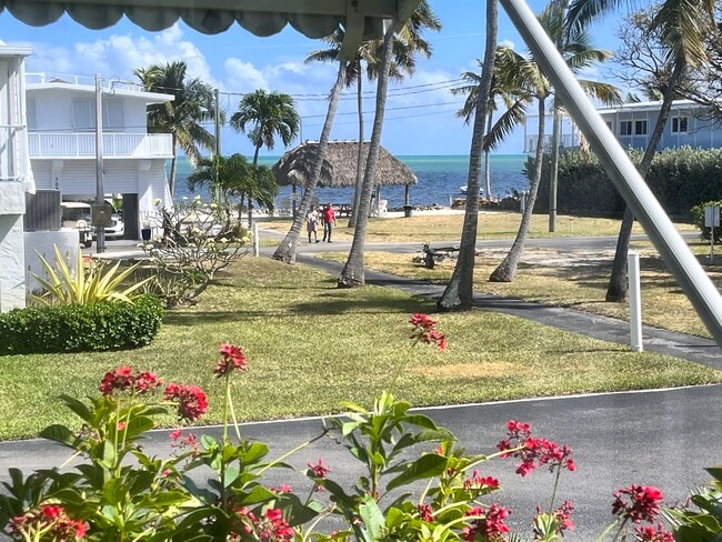 property at 618 N Silver Cir