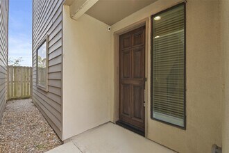 2109 Winbern St in Houston, TX - Foto de edificio - Building Photo