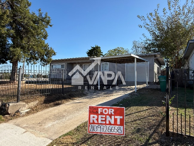 154 Frances Jean Dr in San Antonio, TX - Building Photo - Building Photo
