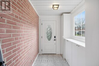 109 Fontainbleau Dr in Toronto, ON - Building Photo - Building Photo