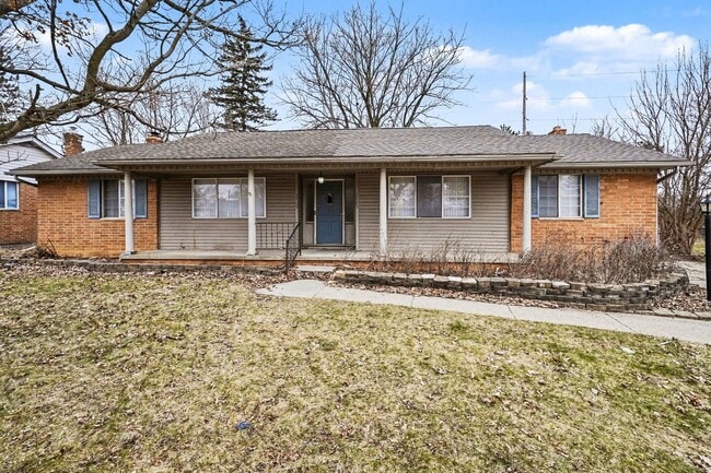 property at 3505 Ridgecliffe Dr