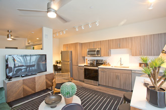 Circa Central Avenue in Phoenix, AZ - Building Photo - Interior Photo