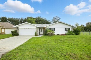 4262 S Centennial Ave in Homosassa, FL - Building Photo