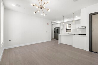 131 Clifton Pl in Jersey City, NJ - Building Photo - Building Photo