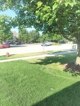 1925 Turtle Creek Ct in Aurora, IL - Foto de edificio - Building Photo