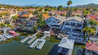 30221 Channel Way Dr in Canyon Lake, CA - Foto de edificio - Building Photo