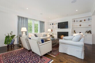 21 Kensett Ln in Darien, CT - Building Photo - Building Photo