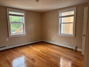 5 Border St in Woburn, MA - Building Photo - Building Photo