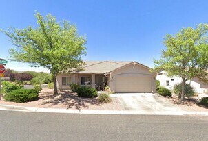 1690 W Wagon Wheel Rd in Cottonwood, AZ - Building Photo
