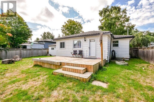 2043 St Johns Rd in Innisfil, ON - Building Photo - Building Photo