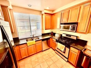 2860 Escala Cir in San Diego, CA - Building Photo - Building Photo