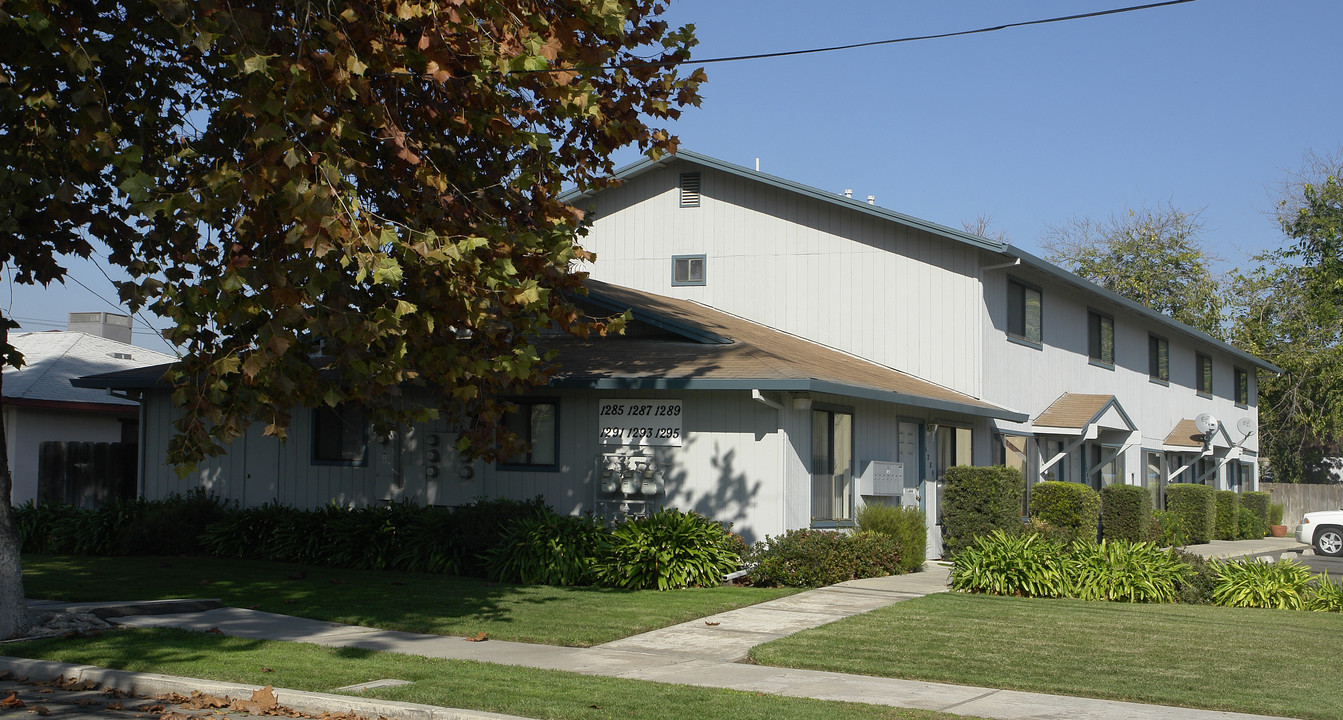 1285-1295 Elm Ave in Atwater, CA - Foto de edificio