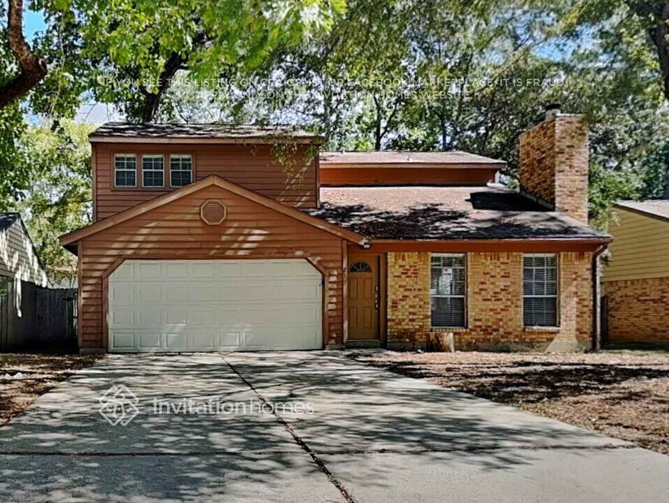 27 S White Pebble Ct in Spring, TX - Building Photo