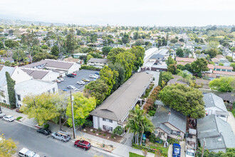 321 W Padre St in Santa Barbara, CA - Building Photo - Building Photo