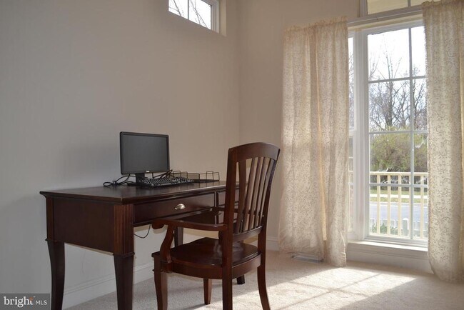 23857 Burdette Forest Rd in Clarksburg, MD - Building Photo - Building Photo