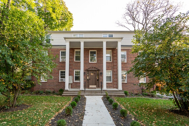 18 The Cres, Unit 1