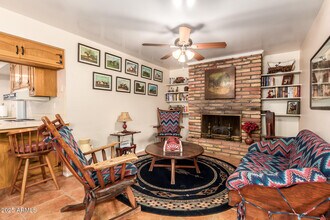 6419 E Cactus Rd in Scottsdale, AZ - Building Photo - Building Photo