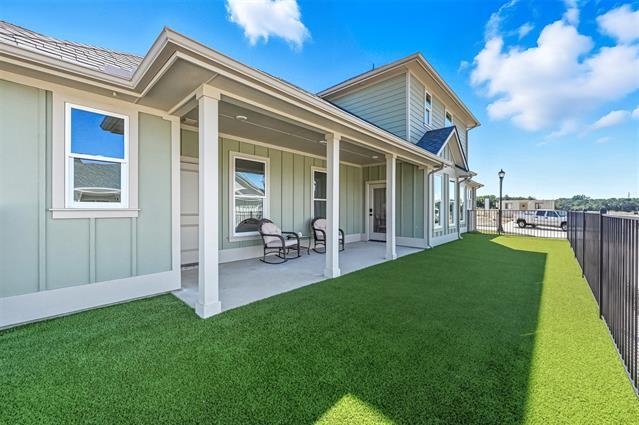 302 Red Bird Ln in Granbury, TX - Building Photo - Building Photo