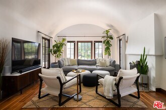 851 Masselin Ave in Los Angeles, CA - Building Photo - Building Photo