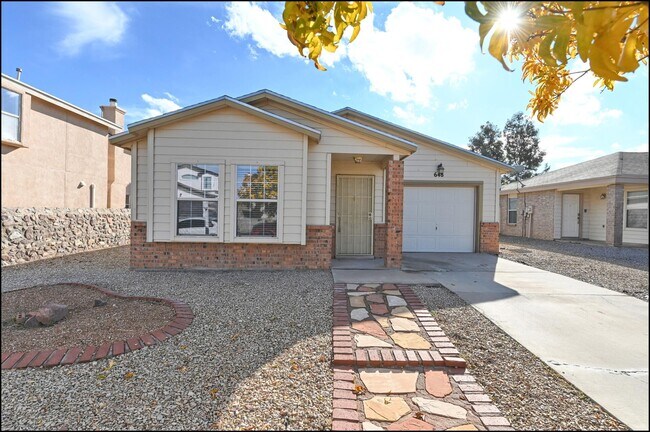 648 Wind River Ave in El Paso, TX - Building Photo - Building Photo