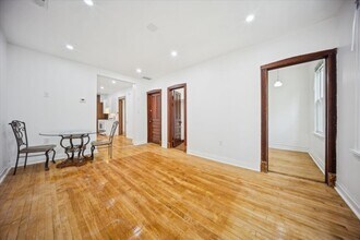 5049 W 29th Pl in Cicero, IL - Foto de edificio - Building Photo