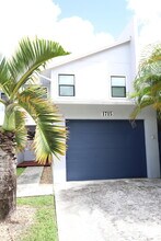 1715 Woodbridge Lakes Cir in West Palm Beach, FL - Building Photo - Building Photo