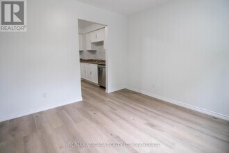 195 Denistoun St in Welland, ON - Building Photo - Building Photo