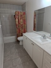 66 English St in Brampton, ON - Building Photo - Building Photo