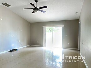 31017 Stone Arch Ave in Wesley Chapel, FL - Building Photo - Building Photo