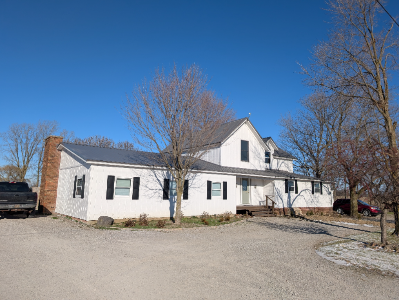 20329 Notestine Rd in Woodburn, IN - Building Photo