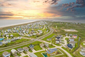 25206 Sausalito Dr in Galveston, TX - Building Photo - Building Photo