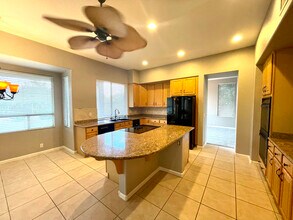 1608 W Amberwood Dr in Phoenix, AZ - Building Photo - Building Photo