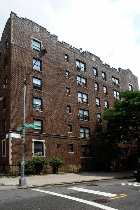 1809 Albemarle Rd in Brooklyn, NY - Building Photo