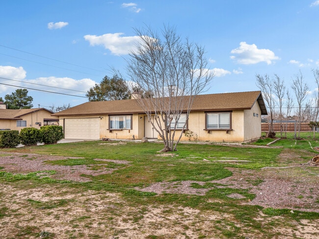 15394 Ute Rd in Apple Valley, CA - Building Photo - Building Photo