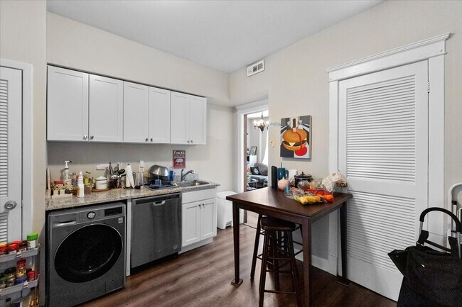 4000 N Southport Ave in Chicago, IL - Building Photo - Building Photo