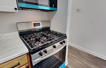 2059 Dixie Belle Dr in Orlando, FL - Foto de edificio - Building Photo