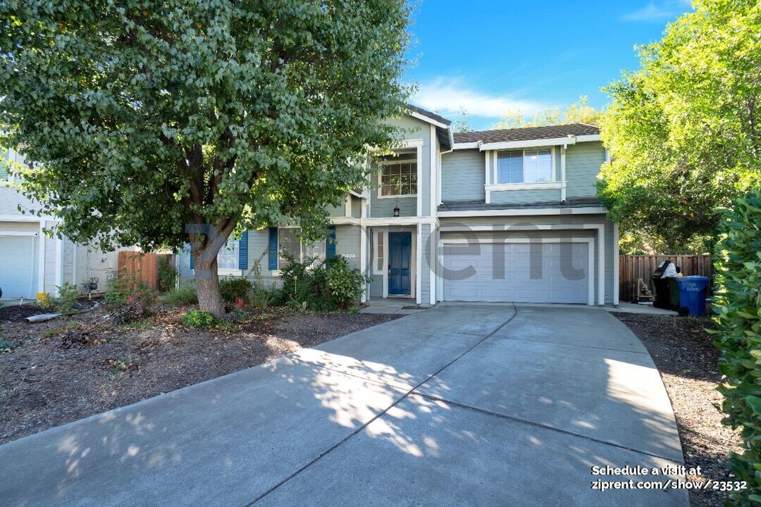 9404 Fox Den Ct in Elk Grove, CA - Building Photo