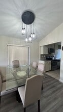 406 Windjammer Cir, Unit 406 in Chula Vista, CA - Building Photo - Building Photo