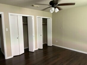 205 N Ormsby St in Alvin, TX - Building Photo - Building Photo