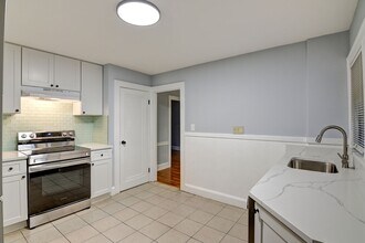 22 Weston Ave in Braintree, MA - Building Photo - Building Photo