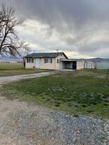 5615 N 3100 W in Amalga, UT - Building Photo