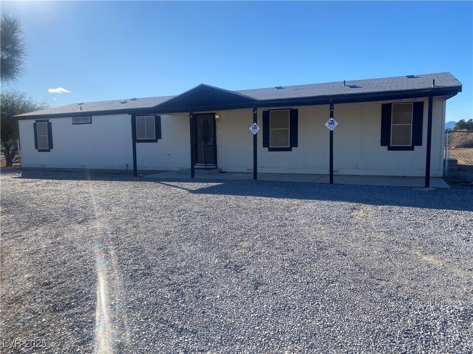 4890 Melissa Ln in Pahrump, NV - Building Photo