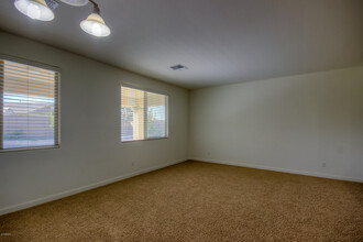 1151 E Furness Dr in Gilbert, AZ - Building Photo - Building Photo