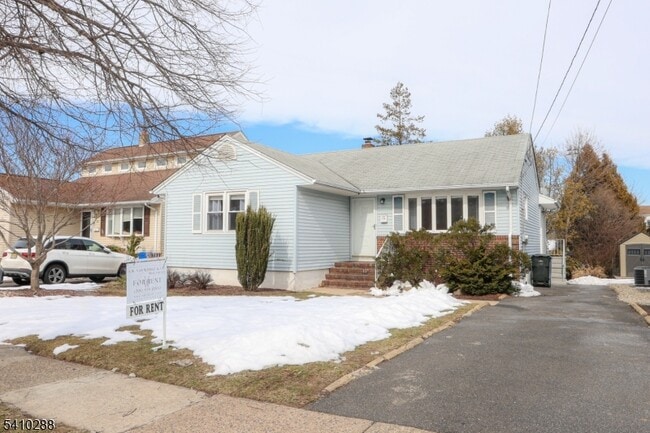 property at 118 Hobart Ave