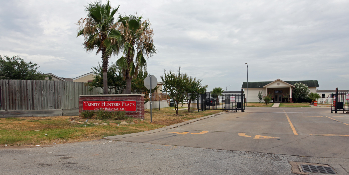 Trinity Hunters Place in Katy, TX - Building Photo