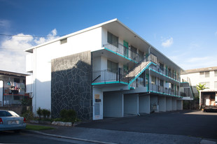 622 Nalanui St Apartments