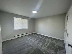 802 W Cherry Ave in Selah, WA - Building Photo - Building Photo