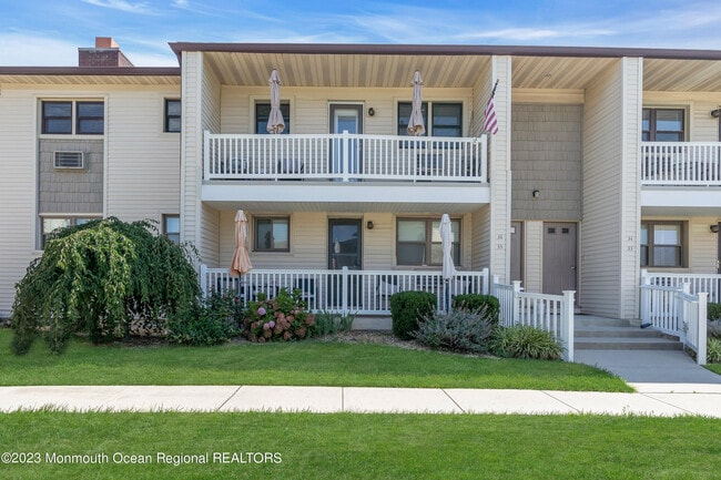 36 Wharfside Dr in Monmouth Beach, NJ - Building Photo - Building Photo