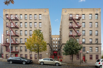 2000 Daly Ave in Bronx, NY - Building Photo - Building Photo