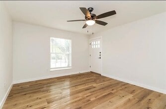 425 N Rosemont Ave in Dallas, TX - Foto de edificio - Building Photo